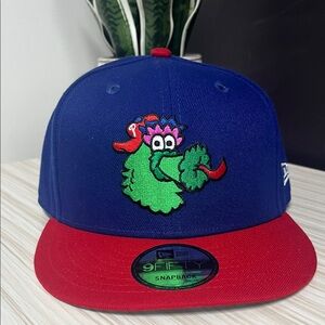 New Era Blue & Red Phillies Phanatic Patch Snapback!! NWOT!!❤️💙